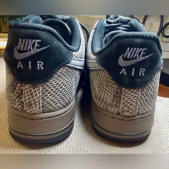 Nike Air Force 1 Snakeskin Edition
Men’s 10 - Picture 5 of 9